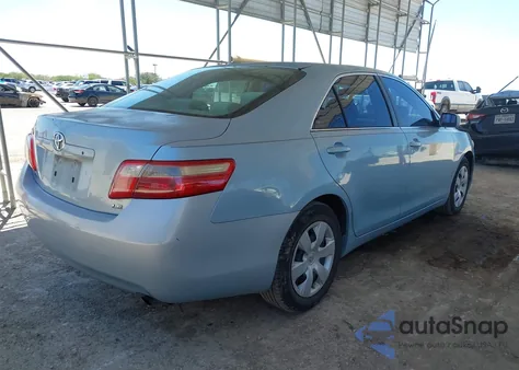 2007 Toyota Camry Le z USA, uszkodzony, nr VIN 4T1BE46K37U584063